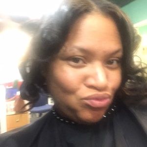 Meet your Posher, Latoya